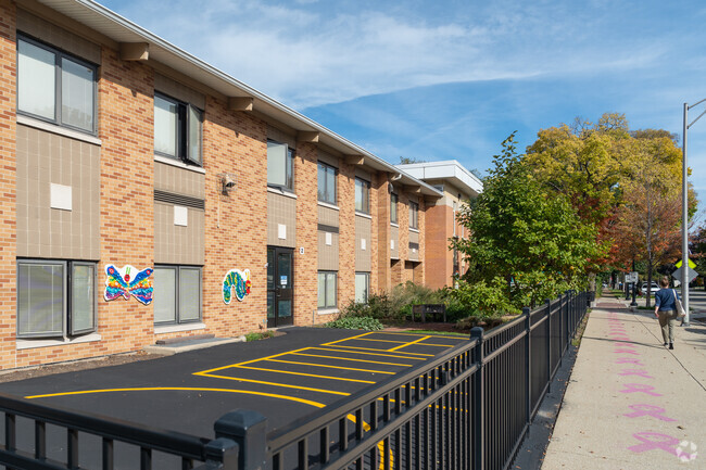 Garfield Elementary School is in Forest Park.
