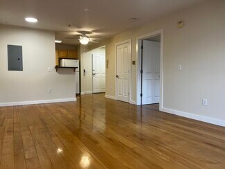 30 S Village Green Unit 207, Middlebury, VT 05753