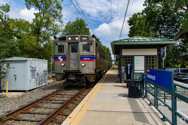 Roslyn residents can hop on a train at the Crestmont SEPTA Train station.