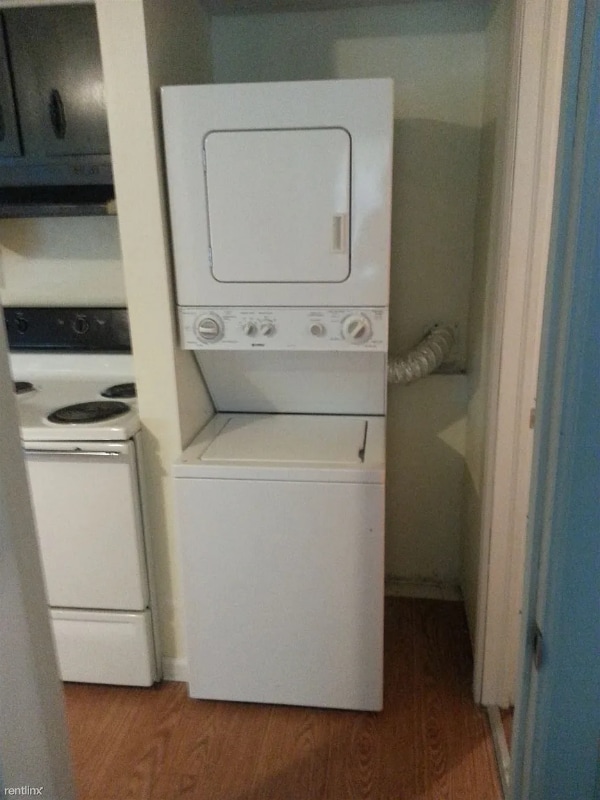 1725 Watson Rd SE unit e, Heath, OH 43056 - photo 2