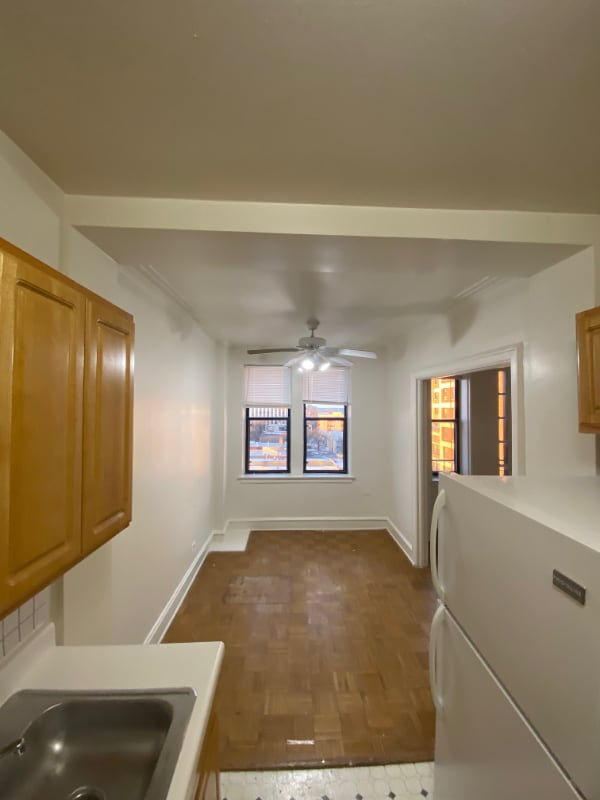 1263 W Pratt Blvd, Chicago, IL 60626