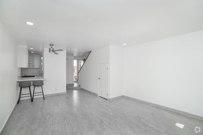 125 Hillcrest Drive, Encinitas, CA 92024 - photo 6