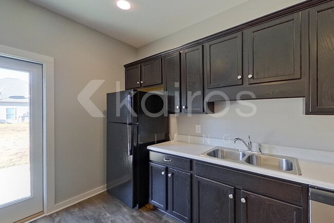 204 White Oak Cir, Lincoln, AL 35096 - photo 6