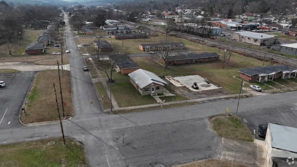 162 14th St NE unit 1, Fort Payne, AL 35967 - photo 2