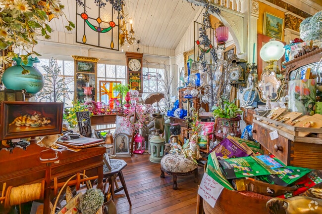 The history of Oxford can be seen and experienced during a trip to the impressive local antique store, Remember When.