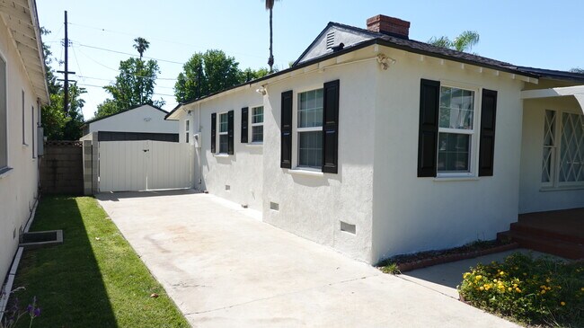 4715 Allott Ave, Sherman Oaks, CA 91423 - photo 4