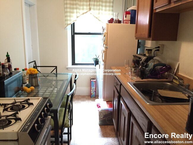 349 Pleasant St unit A3-3, Malden, MA 02148 - photo 4