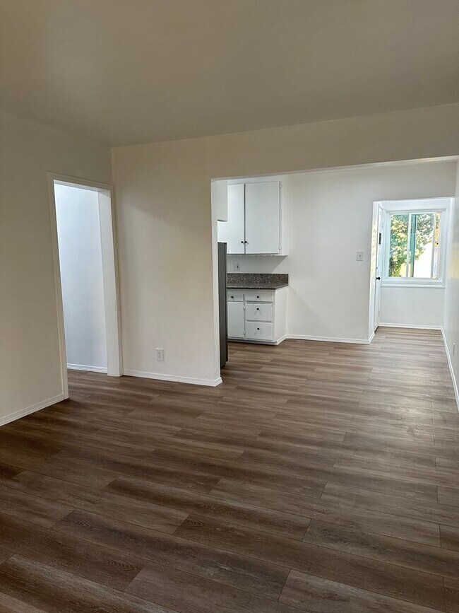 13222-13226 MacLay St unit 13226 Maclay St 6, San Fernando, CA 91340 - photo 2