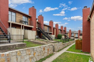 1405 Elite Cir, Arlington, TX 76010