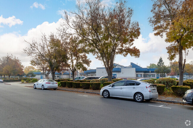 A view of the D. J. Sedgwick Elementary School from across the street in Cupertino.
