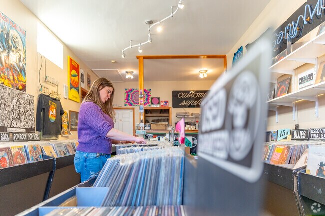 Rhythm and Grooves near Portland was founded in 2018 and ships records world wide.