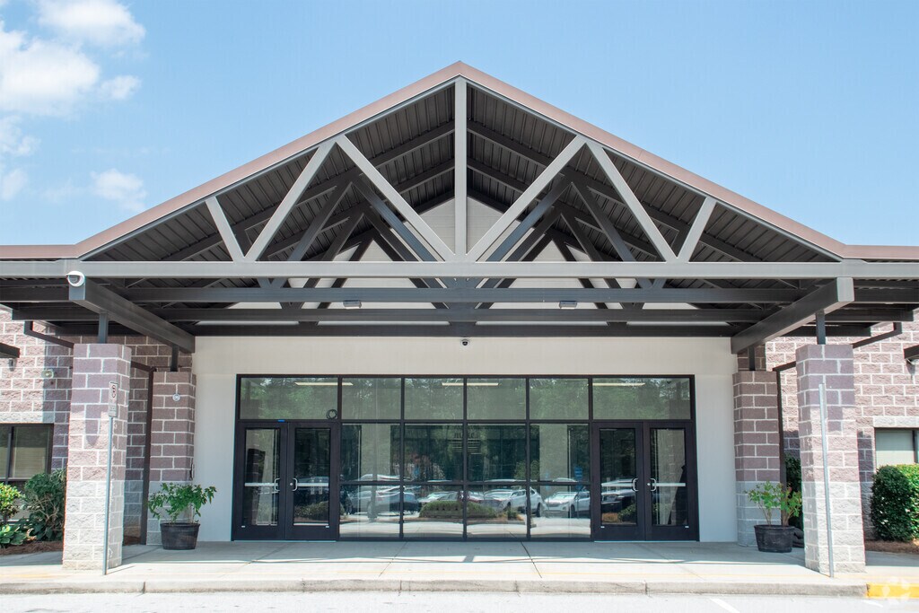 Main entrance to Magill Elementary School in Outlying Gwinnett County, Loganville GA