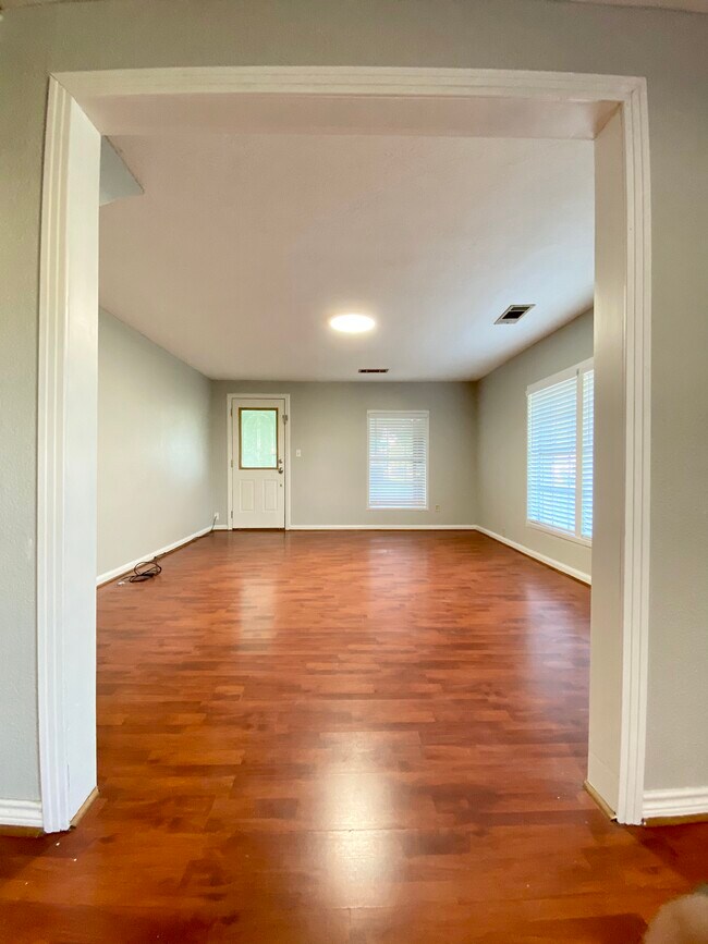 2503 Ave G, Nederland, TX 77627 - photo 5