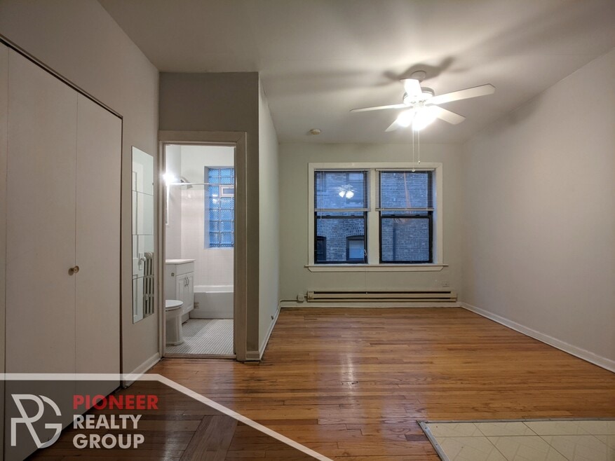 1044 W George St unit 1050-110, Chicago, IL 60657 - photo 1