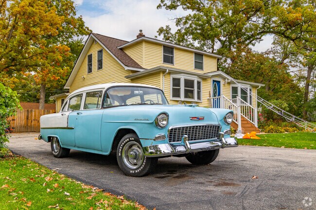 Lake Villa residents can peacefully enjoy hobbies, like restoring classic cars.