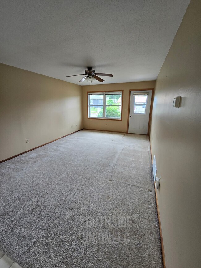 405 12th South St unit 1, New Ulm, MN 56073 - photo 5