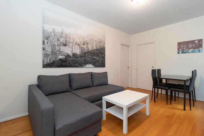 331 E 92nd St unit ID1058692P, New York, NY 10128 - photo 2