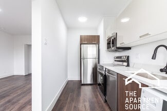 1553 W Hollywood Ave Unit 401, Chicago, IL 60660