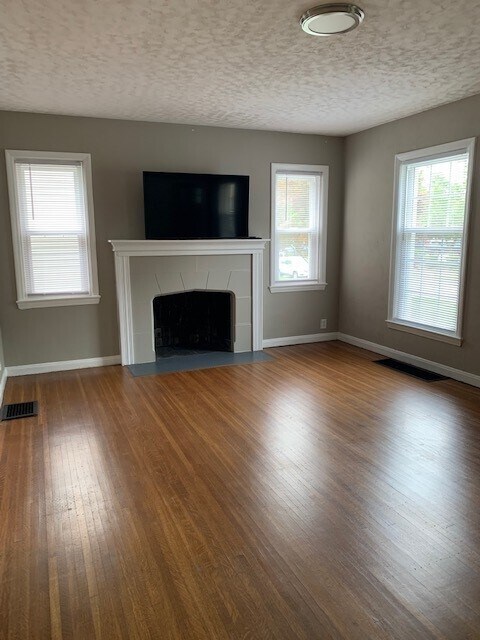 637 W 44th St, Indianapolis, IN 46208 - photo 5