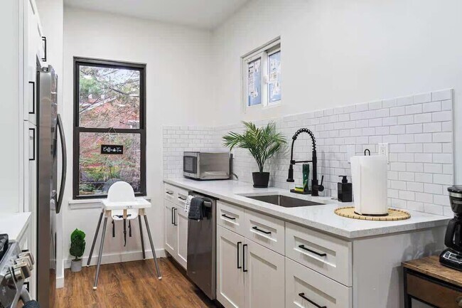 521 Alpine Ave, Pittsburgh, PA 15212 - photo 6