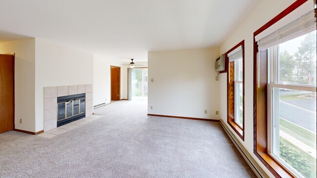 High Point Commons Apartments, Madison, WI 53719 - photo 2
