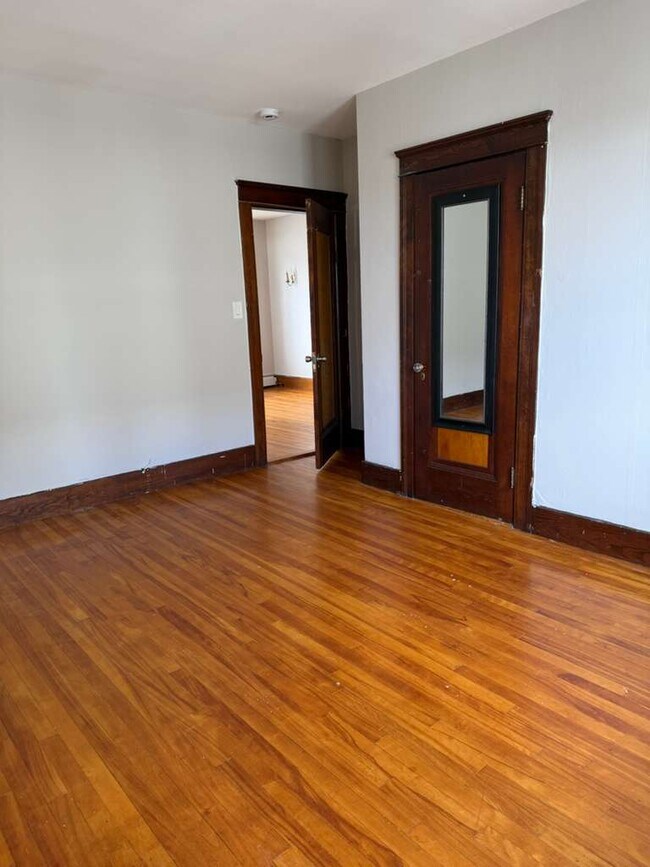 7 View St unit 3, Worcester, MA 01610 - photo 6