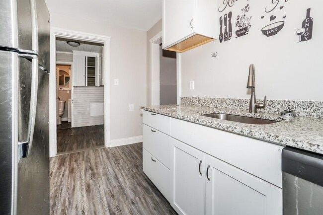 19431 Tyronne Ave, Cleveland, OH 44119 - photo 6