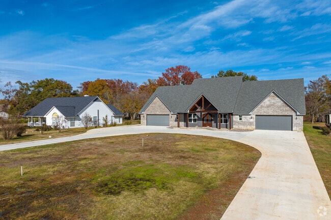 Contemporary ranch properties can be found in the Lakeshore neighborhood.