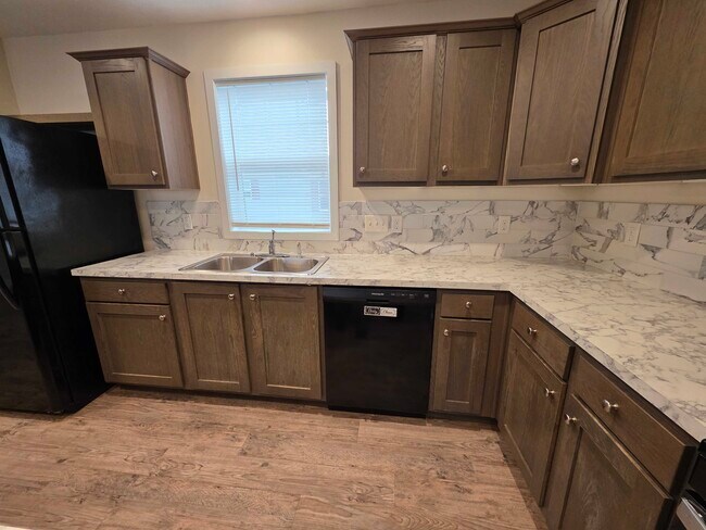 3681 Hawthorne St, Village of Clarkston, MI 48348 - photo 7