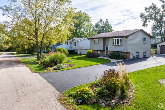 You can find a large number of split level homes in Venetian Village.