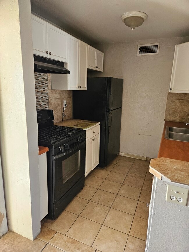 3828 N 32nd St unit UPPER, Phoenix, AZ 85018 - photo 4