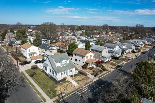Oaklyn has many home styles in close quarters, sitting along straight grid-pattern streets.