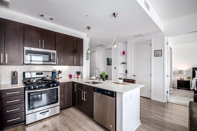 2002 Holcombe Blvd unit ID1359170P, Houston, TX 77030 - photo 2