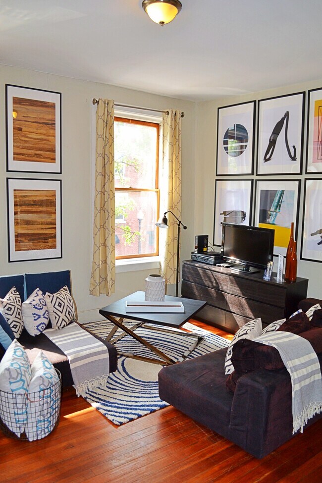 437 Hanover St unit 2, Boston, MA 02113 - photo 4