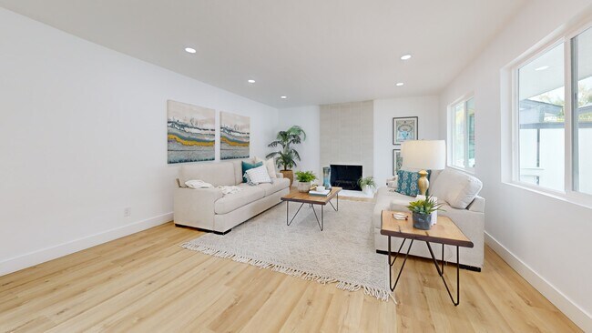 2005 Goshawk St, San Diego, CA 92123 - photo 2