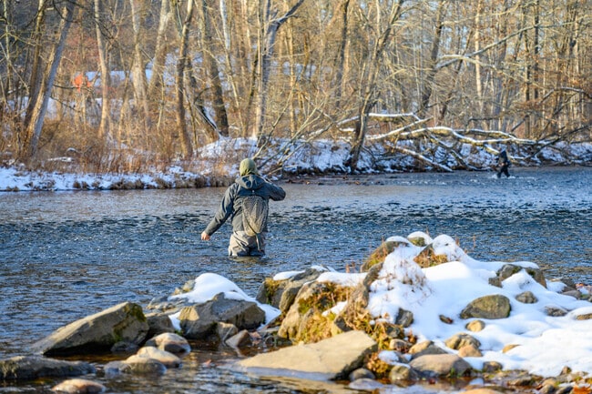 Winchester Lake and Park Pond offer quiet fishing and boating spots.
