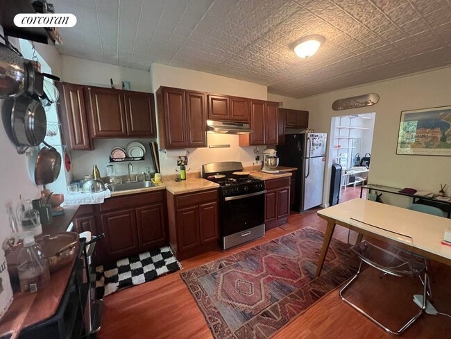 306 3rd Ave, Brooklyn, NY 11215 - photo 2