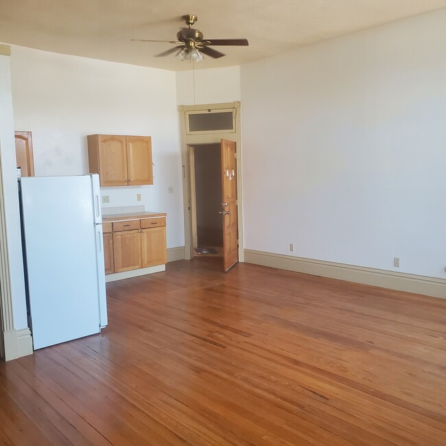 216 1st St unit B, Eaton, CO 80615 - photo 2