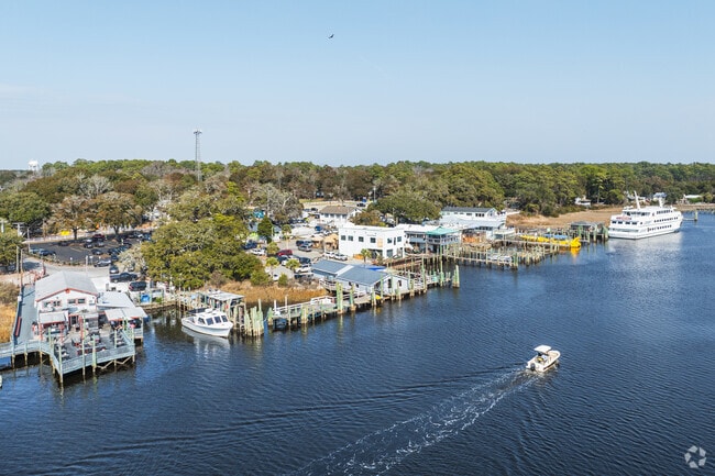 Little River is a popular place for boaters and anglers with great marinas for residents.