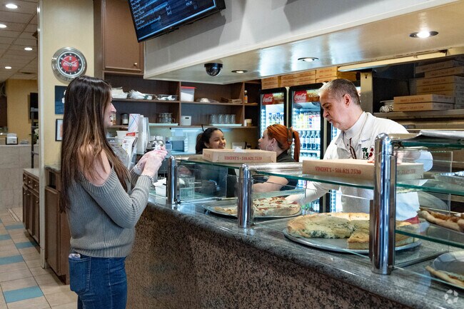 Vincent's Pizzeria is one of the best places to get pizza in the Searingtown area.