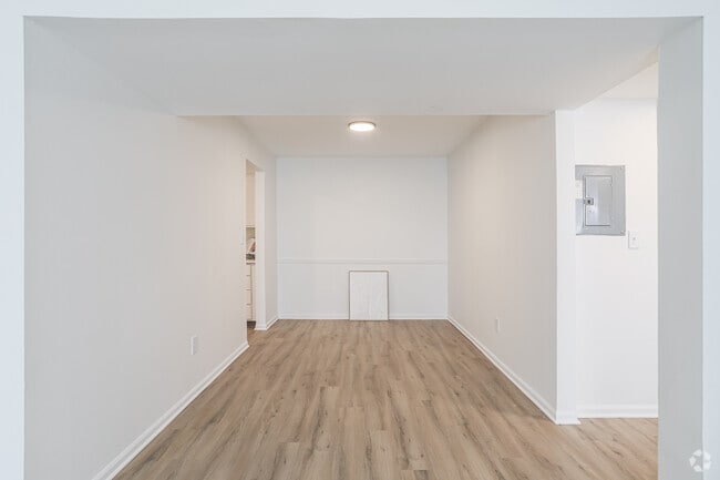 2 BR, 1 BA - The Agave - Dining Room