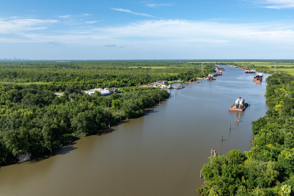 1026020_Estelle_070725_al_v1