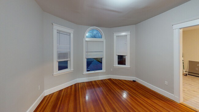 54 Alpha Rd unit 54 Alpha Rd 2, Dorchester Center, MA 02124 - photo 2