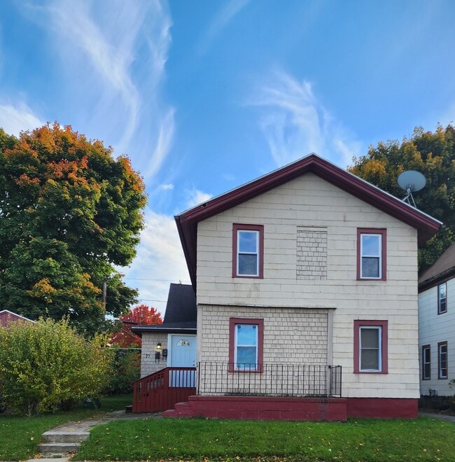 73 Leo St Unit Upstairs, Rochester, NY 14621