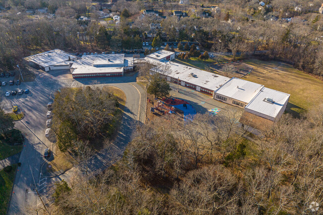 Park Elementary School in Warwick, Rhode Island has a well varied curriculum for its students.