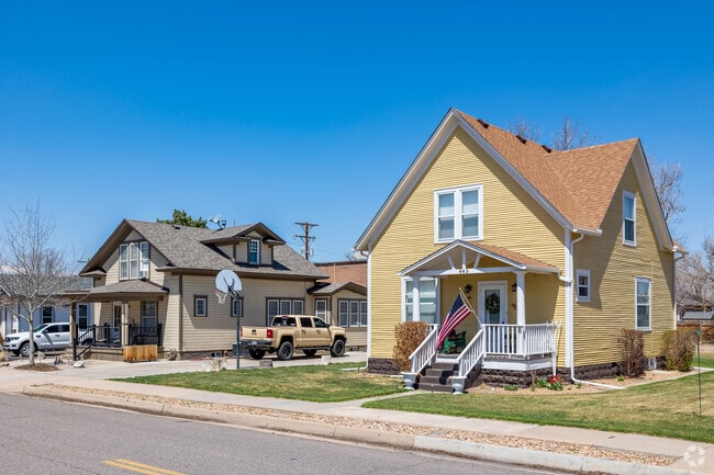 Historic downtown and surrounding neighborhoods feature traditional single-story bungalows.