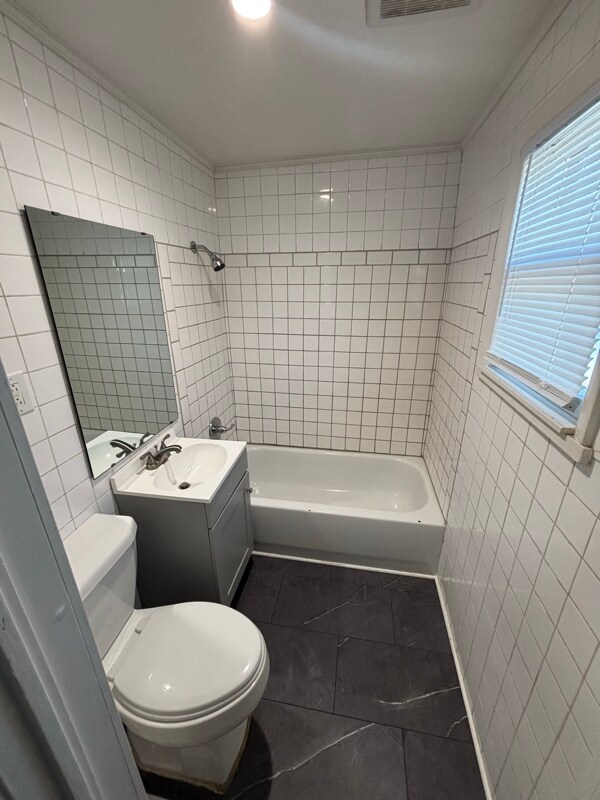 901 W Valley St, Saint Joseph, MO 64504 - photo 4