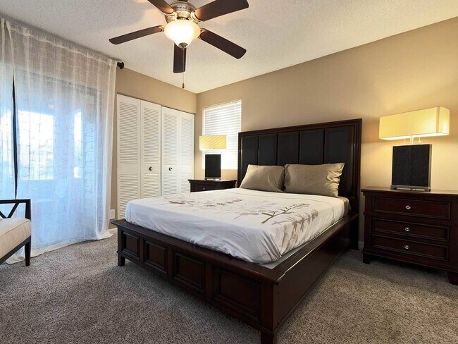 2BR, 1BA - 1,034SF - Second Bedroom