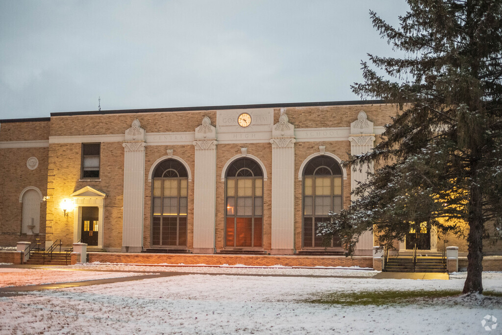Gorham Elementary School provides education in the neighborhood of 
Outlying Ontario County.