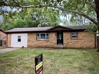 338 W 4th St, Haysville, KS 67060